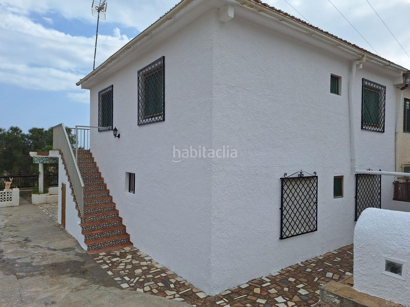 Foto 08854ad1-7683-4d29-9379-d727637821c5. Casa adossada a Pueblo Acantilado-Lanuza Campello (el)