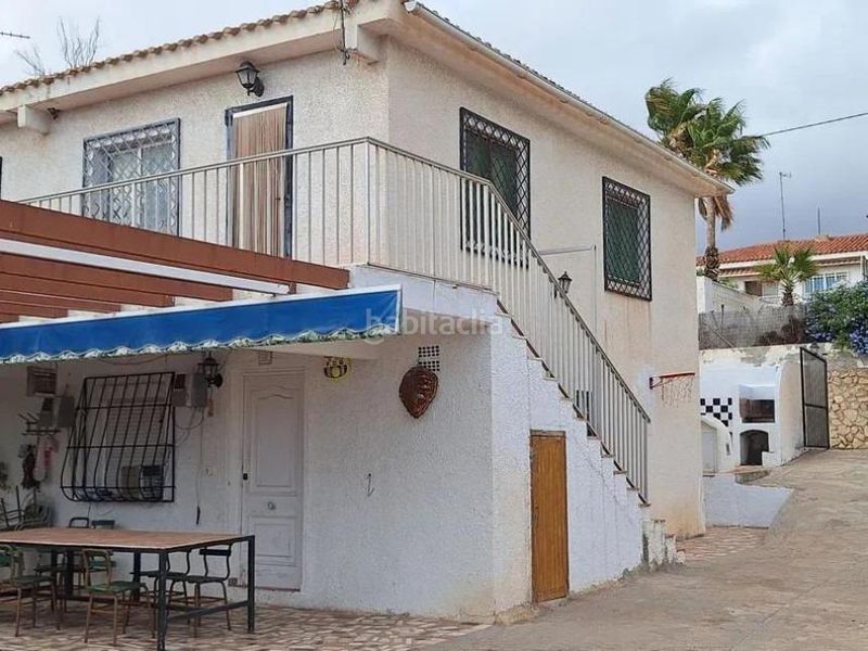Foto 0900c5a4-854b-49c3-8b9f-5d60398e1857. Casa adossada a Pueblo Acantilado-Lanuza Campello (el)