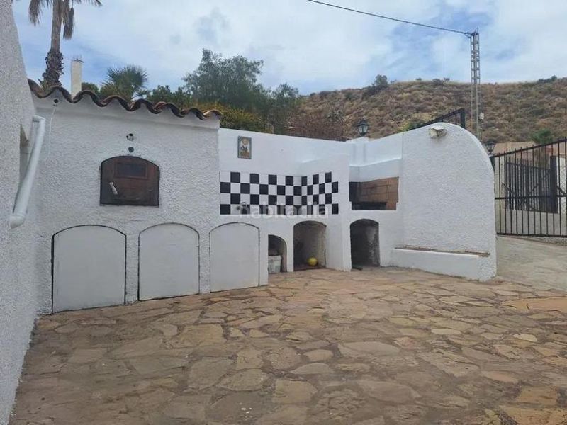 Foto 093a24b2-8937-464b-848e-5896de9f7b25. Casa adossada a Pueblo Acantilado-Lanuza Campello (el)