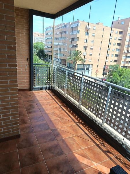 Foto 6e7b0c74-b66a-4c94-8259-b720cfff13f4. Pis amb aparcament piscina a Benisaudet Alicante