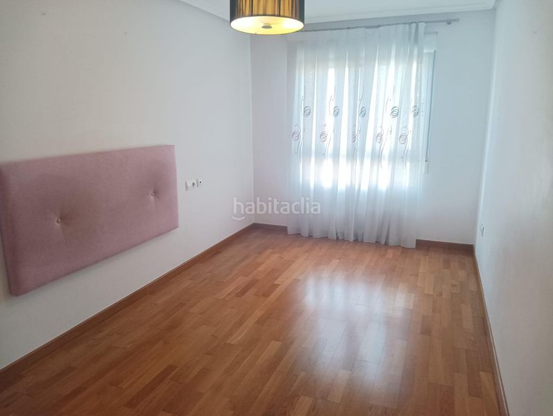Foto a5275576-b160-47d2-88e5-7811280eb259. Pis amb aparcament piscina a Benisaudet Alicante