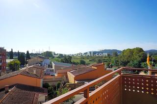 Pis  Carrer de garcía lorca. Amplio piso en st.pedro, tordera con balcón