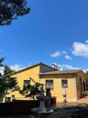 Casa a Massanes. Casa en massanes con jardín, chimenea y vistas  lista para entra