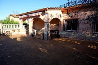 Casa a Fogars de la Selva. Exclusiva casa en fogars 5h 1b muchas posibilidades....informate