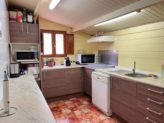 Mas à Niàgara Parc -Àgora Parc. Masía para reformar con bungalow independiente y parcela de 35.0