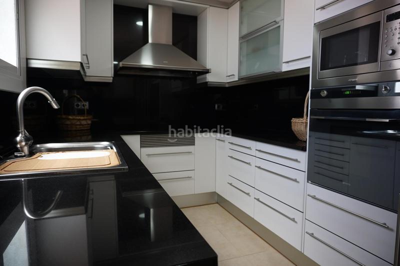 Foto 0188d77a-2d21-4d67-a300-cf13c7028c6d. Penthouse with heating in Centre Pineda de Mar