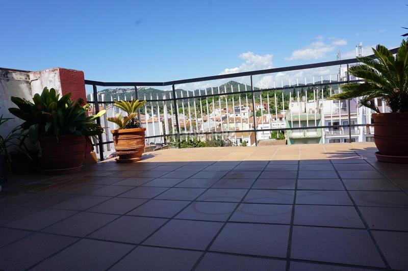 Foto 5baff9e8-f77e-493f-b8fd-8c9c59cea8f1. Penthouse with heating in Centre Pineda de Mar