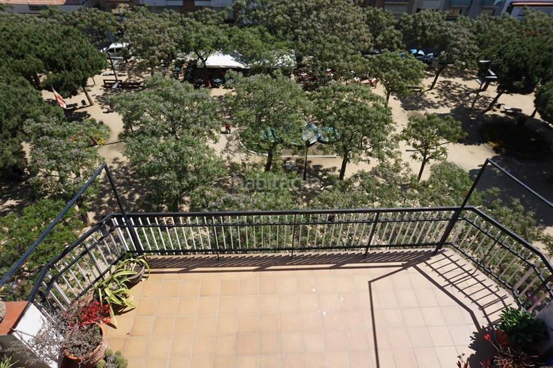 Foto 6277d657-3209-46cd-b8a0-e4a299d9ed75. Penthouse with heating in Centre Pineda de Mar