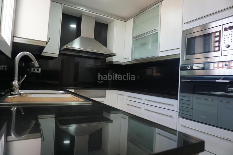 Foto 9442ca4e-2357-4f04-9a93-7762910c9519. Penthouse with heating in Centre Pineda de Mar