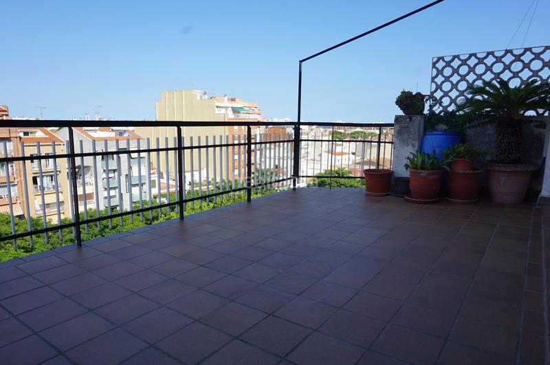 Foto c4506446-e786-4df9-8b9e-406a323b4256. Penthouse with heating in Centre Pineda de Mar