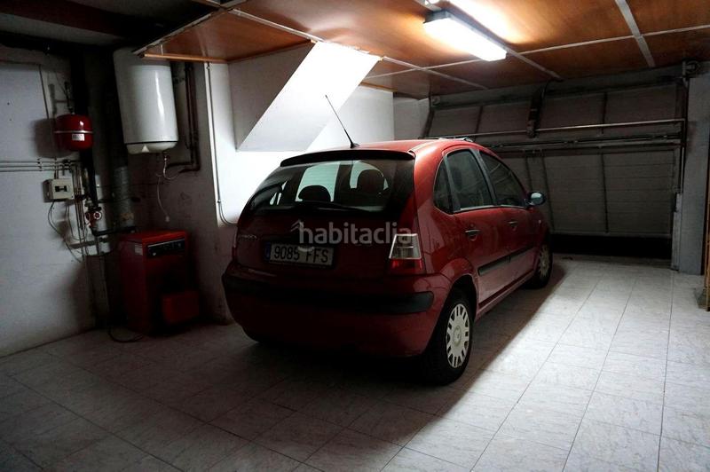 Foto 0caa06d5-4457-44f5-9d88-beb1ea9d63b3. Casa amplia casa adosada con garaje doble, terraza y 4 habitaciones lista para entrar a vivir en Tordera