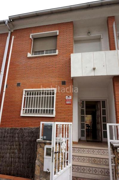 Foto 3b8596ad-f804-402c-98a4-97037f4097fb. Casa amplia casa adosada con garaje doble, terraza y 4 habitaciones lista para entrar a vivir en Tordera