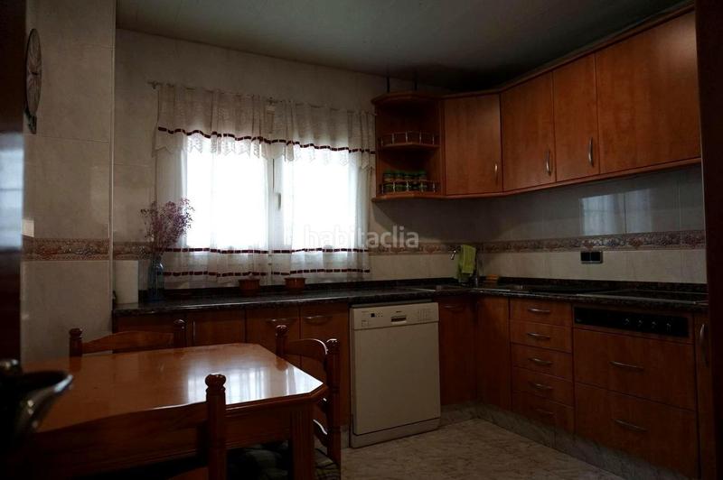 Foto 942062b3-d076-4511-bc9d-d4b19e501ad0. Casa amplia casa adosada con garaje doble, terraza y 4 habitaciones lista para entrar a vivir en Tordera