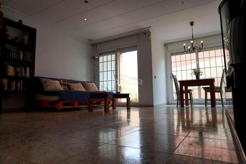 Foto d53cde96-35d6-40f8-93f1-ab599e700aac. Casa amplia casa adosada con garaje doble, terraza y 4 habitaciones lista para entrar a vivir en Tordera