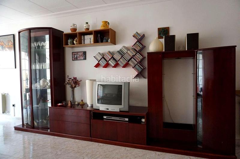 Foto dfcaf1a0-d7fa-4b66-bd93-1f0eb34339bb. Casa amplia casa adosada con garaje doble, terraza y 4 habitaciones lista para entrar a vivir en Tordera