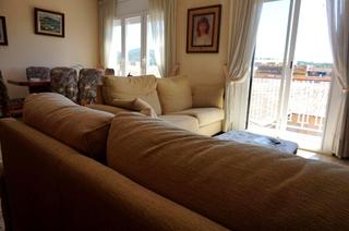 Casa a Sant Pere. Casa amplia con garaje para 4 coches y 4 habitaciones  planta ba