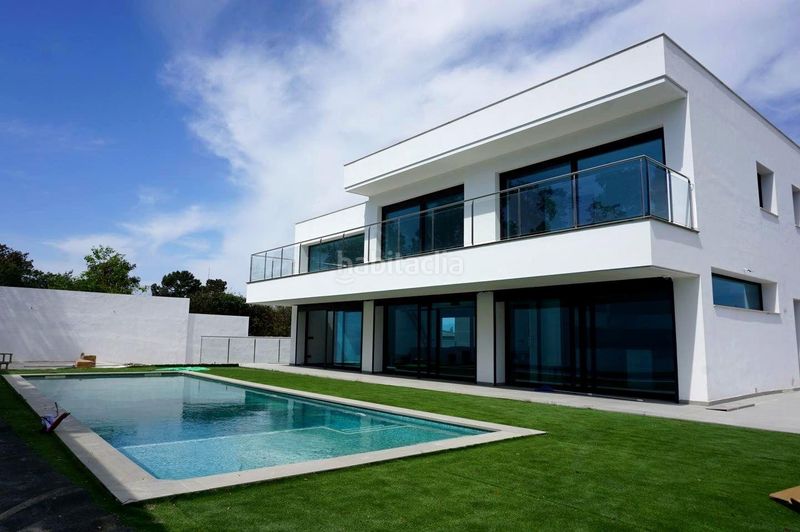 Foto e9b5f58d-118d-479b-8cb4-5b5a82ec45be. Casa amb aparcament piscina a Lloret Blau - La Creu de Lloret Lloret de Mar