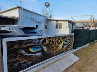 Casa in Niàgara Parc -Àgora Parc. Vivienda en camping privado con parcela soleada, garaje y piscin
