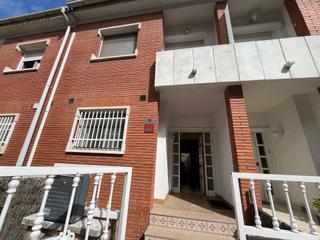 Casa a Sant Pere. Amplia casa adosada en tordera con terraza, garaje privado y esp