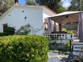 Casa a Mas Mora-Sant Daniel. Casa con encanto en sant daniel, rodeada de naturaleza y tranqui
