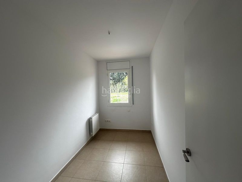Foto 096c3a12-b08f-4bb1-851c-2a14713c0905. Casa amb calefacció aparcament a Tordera Tordera