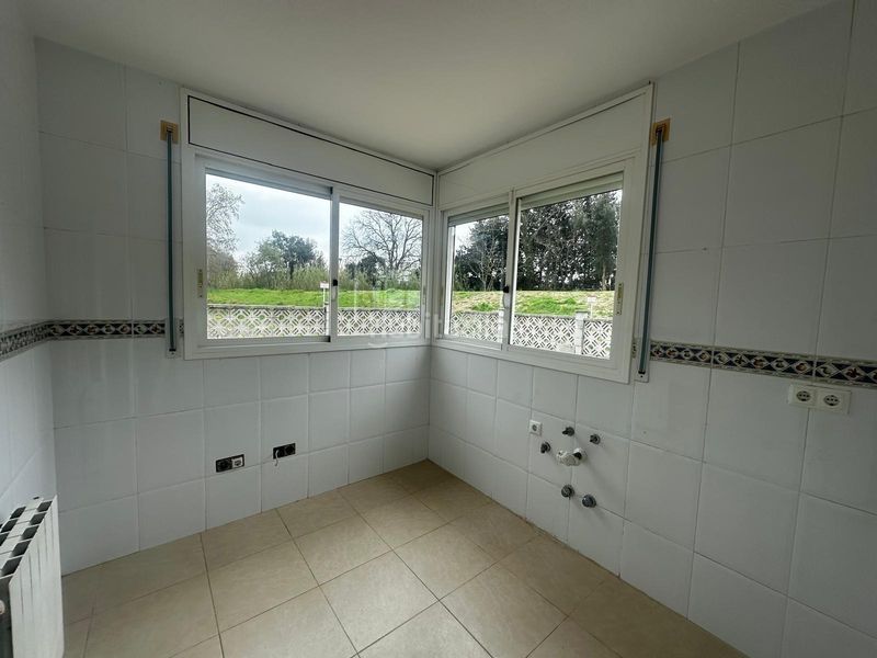 Foto b08d341f-69ac-45cd-a0ce-542c48c2aa32. Casa amb calefacció aparcament a Tordera Tordera