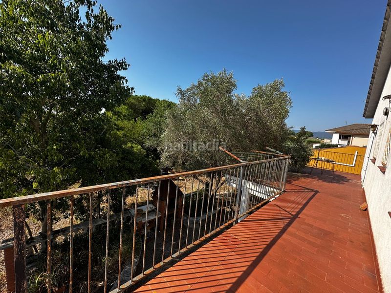 Foto 0ec0bc5a-a4f4-46a6-8911-9cddd590535d. Chalet encantadora finca muy bien ubicada.con muchas posibilidades, 2viviendas parcela plana... en Tordera