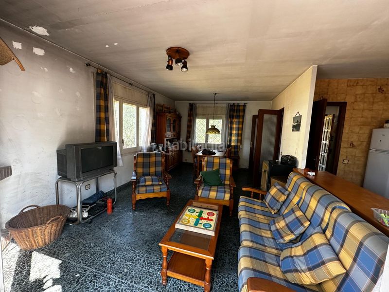 Foto b551fd62-ef56-4ac2-8724-fe2ce8a13fde. Chalet encantadora finca muy bien ubicada.con muchas posibilidades, 2viviendas parcela plana... en Tordera