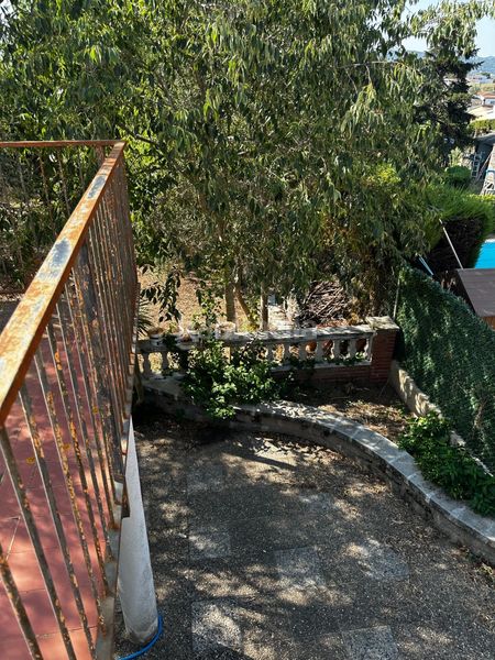 Foto d54db83d-9fc6-4108-8798-37e9fd47f543. Chalet encantadora finca muy bien ubicada.con muchas posibilidades, 2viviendas parcela plana... en Tordera