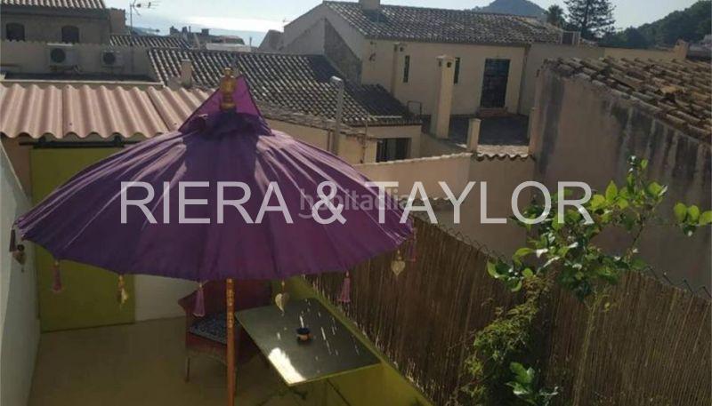 Foto 376f1053-112b-44b1-8c58-3c928d7fdf08. Casa aparellada a Capdepera poble Capdepera