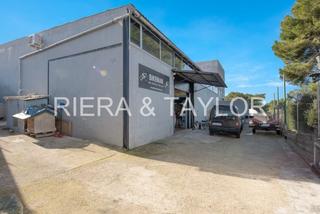 Local Comercial a Ciutat d´Alcúdia. Se vende nave industrial en alcudia