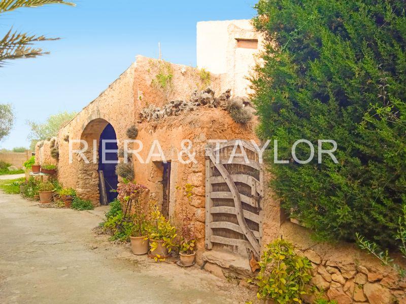 Foto f87f48ec-b69e-4a42-931f-adcd92325f5b. Masia a Felanitx poble Felanitx