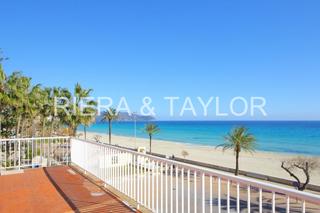 Casa aparellada a Cala Millor. Se vende hotel en primera linea de mar