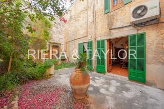 Maison jumelée à Campos. Se vende casa seãorial en campos