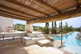 Masia a Sant Llorenç des Cardassar. Extraordinaria y expresiva finca con un toque artãstico, en sant