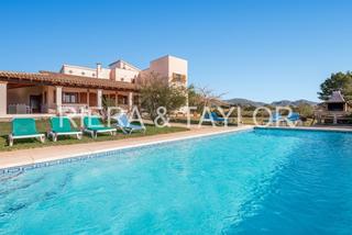 Masia a Costa dels Pins. Casa de campo en port verd con etv