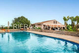 Country house in Cales de Mallorca. Casa con piscina en calas de mallorca
