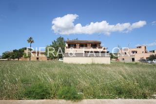 Rural plot in Sant Llorenç des Cardassar. Se vende solar urbano en son carriã