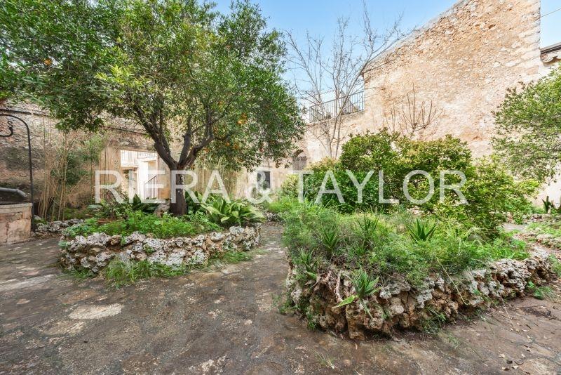 Foto e3eb9fb3-2b4f-42b4-b8de-731304fe62f8. Casa aparellada a Sencelles