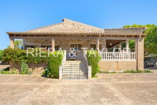 Mas à Manacor Centre. Hermosa finca en venta en un entorno tranquilo con jardines y te