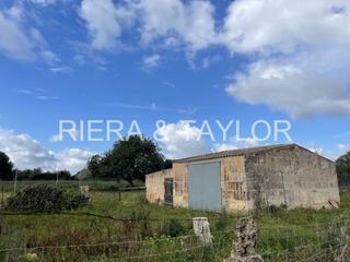 Mas à Sant Llorenç des Cardassar. Se vende finca edificable en sillot