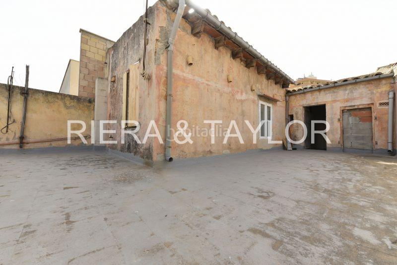 Foto fa85faaa-22db-4959-9f3f-0e56977ce151. Casa pareada casa seãoral en Manacor centre Manacor