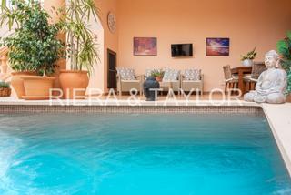 Casa aparellada a Capdepera Poble. Se vende casa con piscina en capdepera