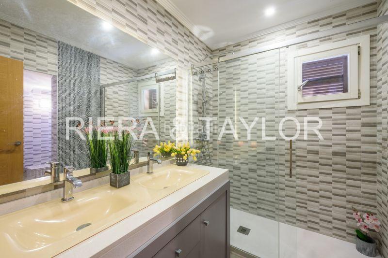 Foto f21a76af-6c07-40c1-bde0-1f61d5d242e1. Casa pareada se vende casa con piscina en Capdepera poble Capdepera