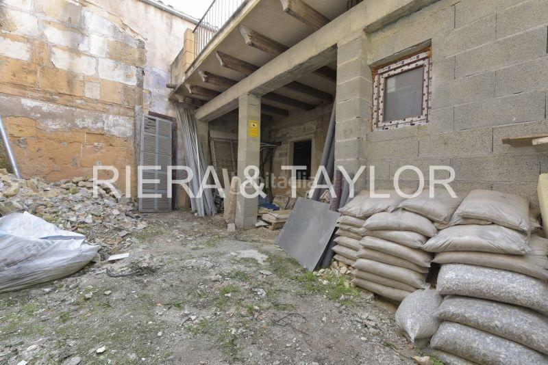 Foto b00027df-f190-4e1b-82db-357e3c745020. Casa aparellada a Manacor centre Manacor