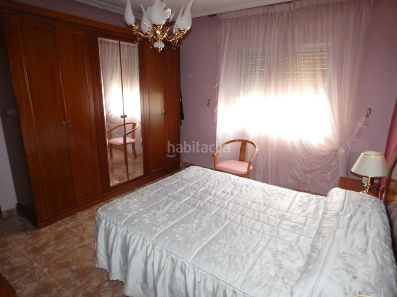 Foto e9ab8035-a3f9-423c-ab0c-3b40d0076015. Maison jumelée avec parking dans Centro Molina de Segura