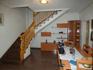 Casa adossada a Alguazas. Adosada en alguazas, 240 m240 m. de superficie, 15 m2 de cocina,