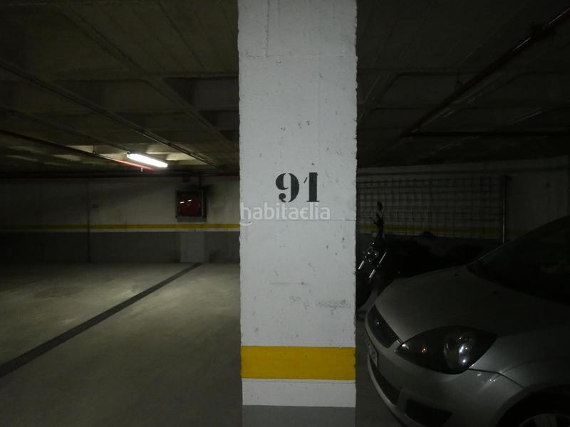 Foto bc779283-38a2-40f6-807d-a330bd3f5fdc. Parking voiture dans Espinardo Murcia