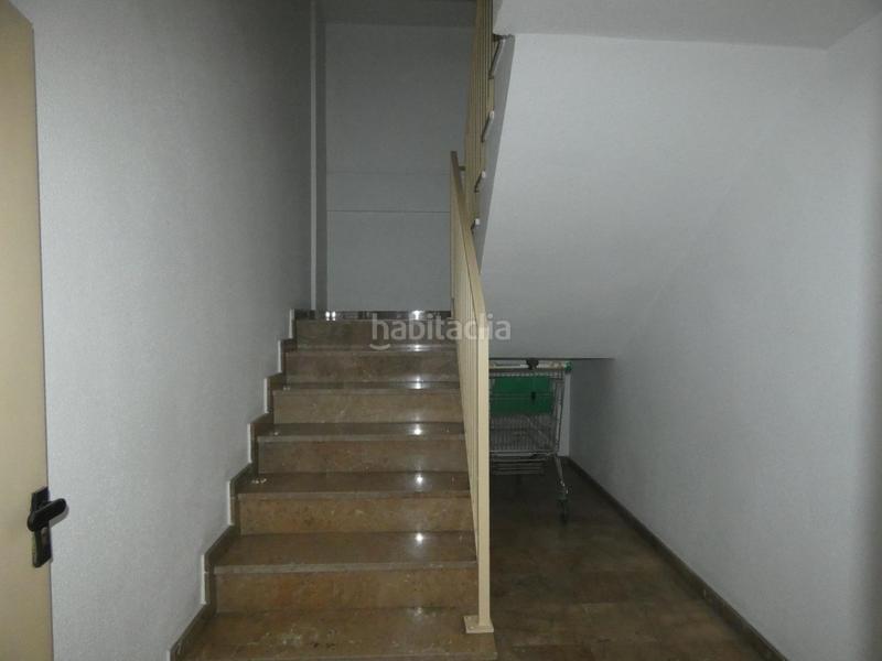 Foto f55f0473-d041-4501-aca9-b38cc3fc040f. Parking voiture dans Espinardo Murcia