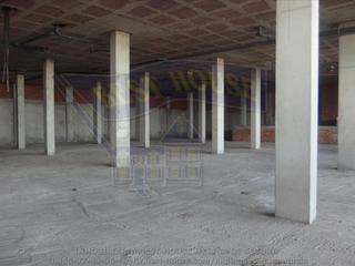 Location Local commercial à San Antonio - San José - Los Ángeles. Amplio local de 1.000m2, 35m2 de fachada, divisible